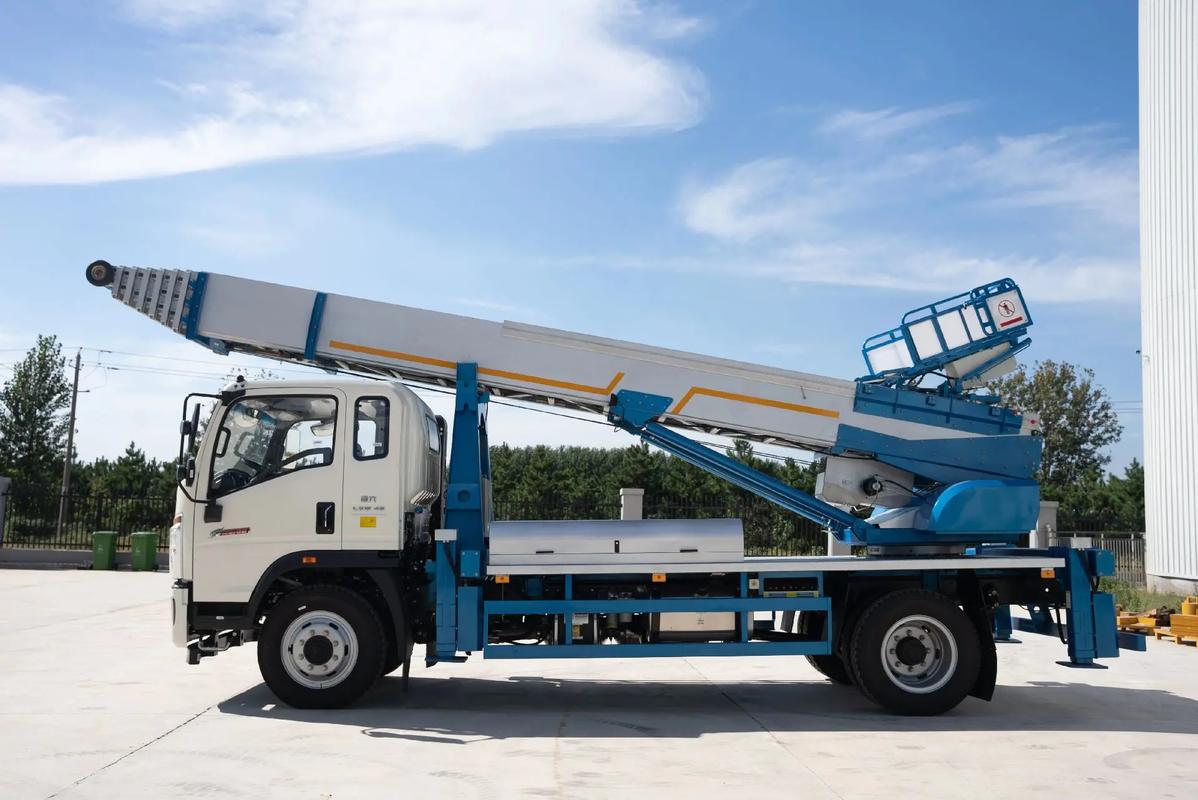 麻章云梯上料车租赁费用