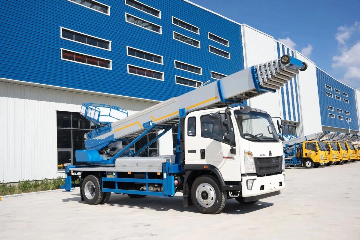 麻章出租云梯车高空作业车 建筑垃圾搬运