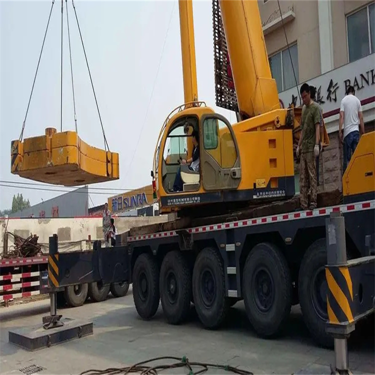 麻章当地吊车出租|机器吊装|75吨|工厂搬迁服务